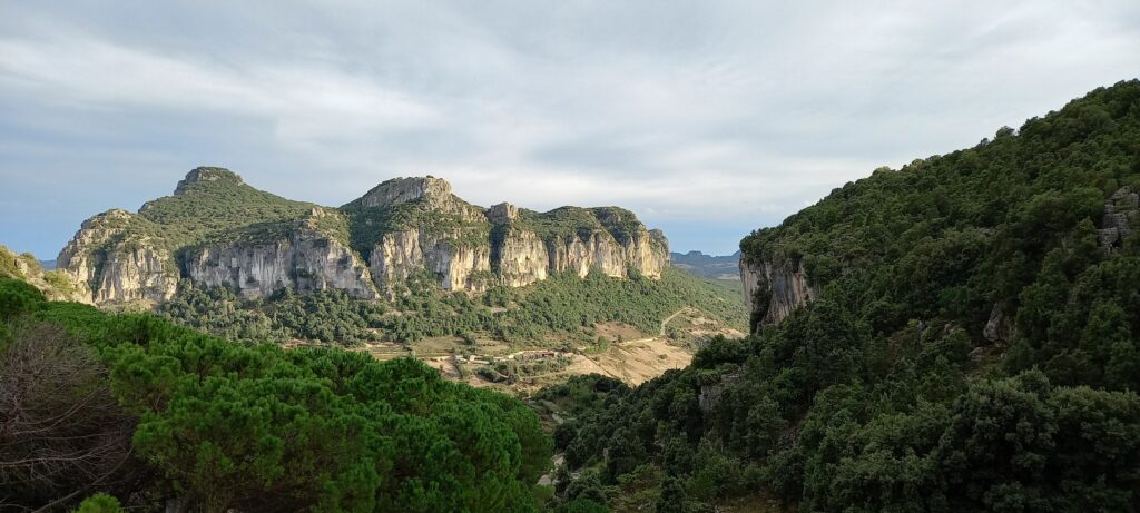 Vista panoramica dei Tacchi D'Ogliastra